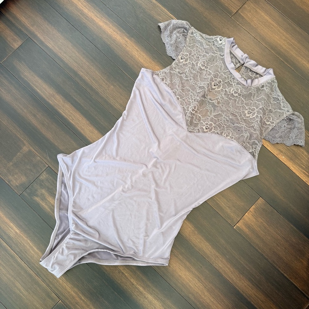 Adore Me Lavender Lace Bodysuit Top / Size Small
